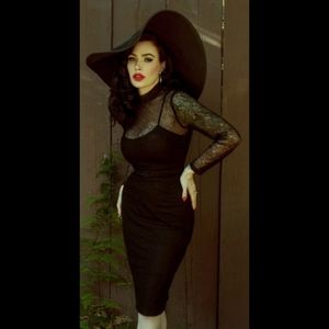 La Femme En Noir LFEN Vixen spider web dress sz sm